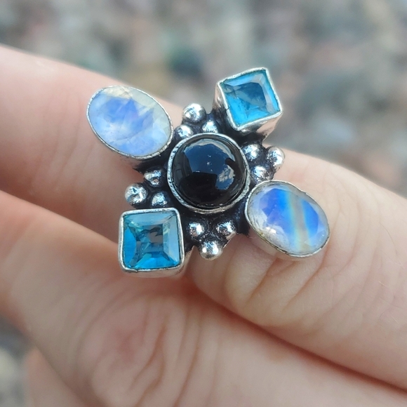 New Mystic Quartz, Blue Topaz & Black Onyx Silver Ring. - Picture 14 of 16